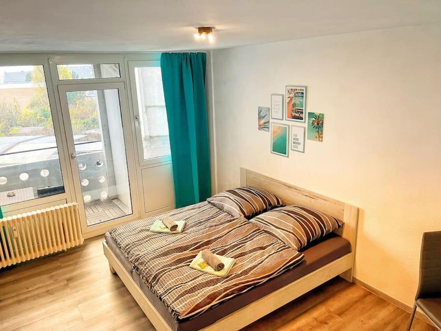 Apartment Naehe Flughafen Dus デュッセルドルフ エクステリア 写真